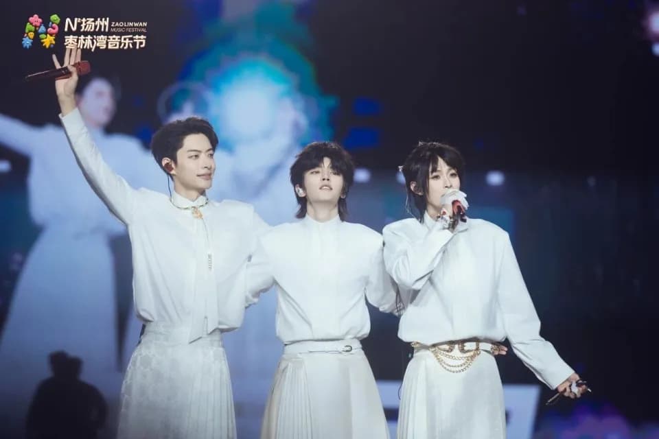 音乐节现场美食摊位