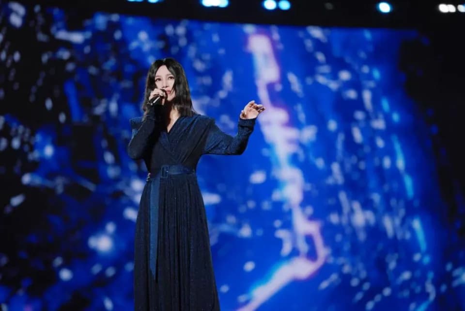 西宁演唱会现场万人狂欢